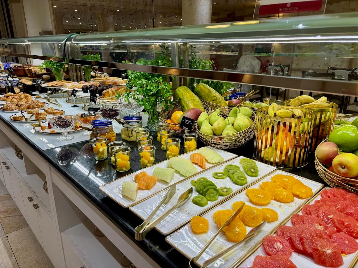NH Collection Madrid Paseo del Prado breakfast