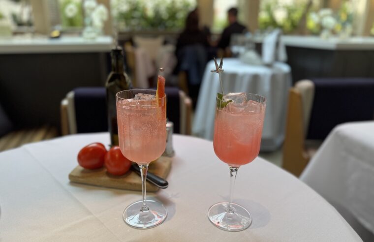 De Provence & À la Pêche cocktails at La Terrasse the Rosewood London