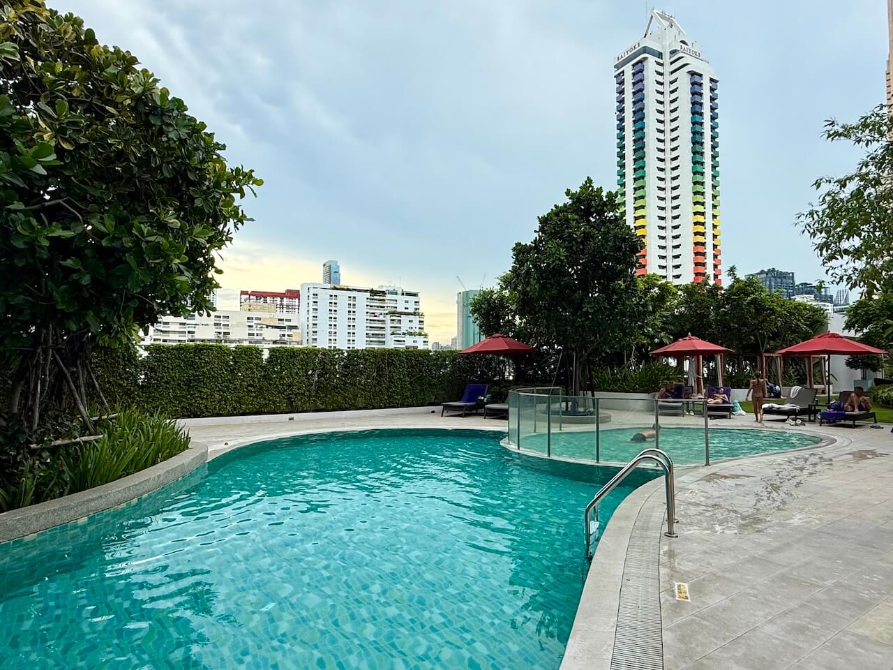 Amari Bangkok pool