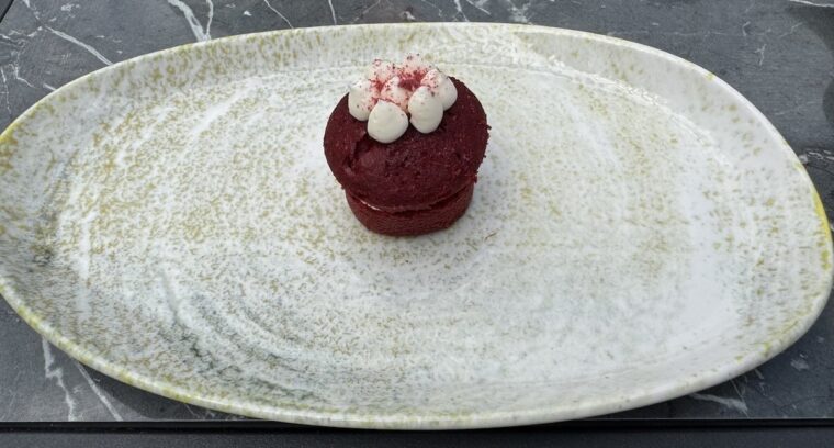 Red velvet cake Sabine