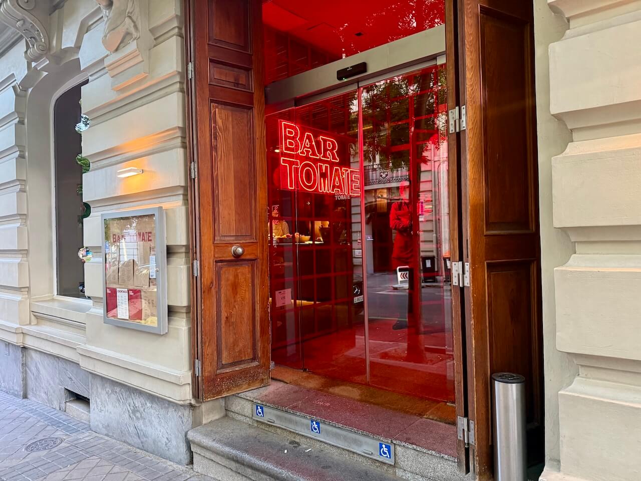 Bar Tomate exterior