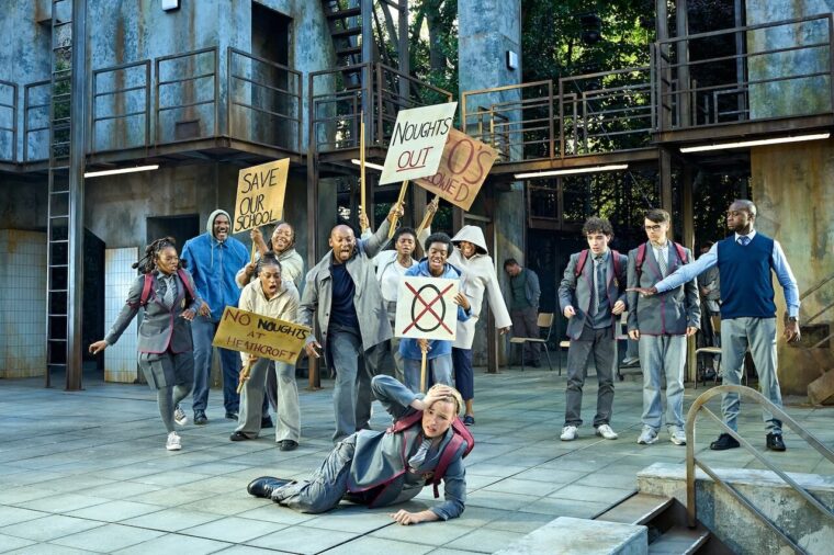Noughts & Crosses   Regents park Theatre - school demo
