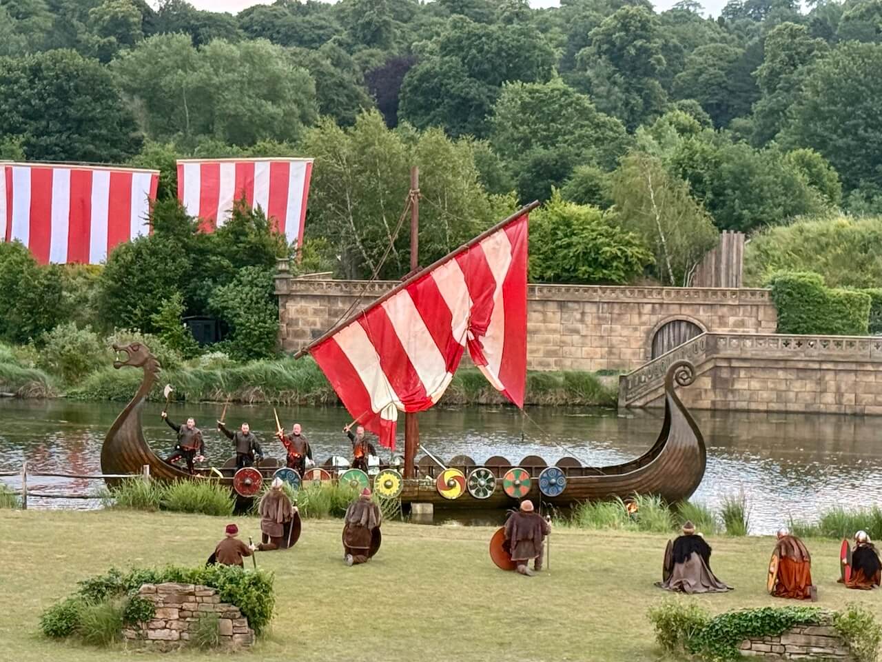 Viking boat Kynren