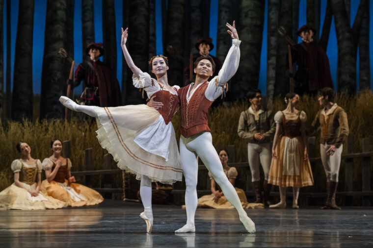 Soloists Risako Ikeda and Shunsuke Mizui in the peasant pas de deux of Act I, Giselle