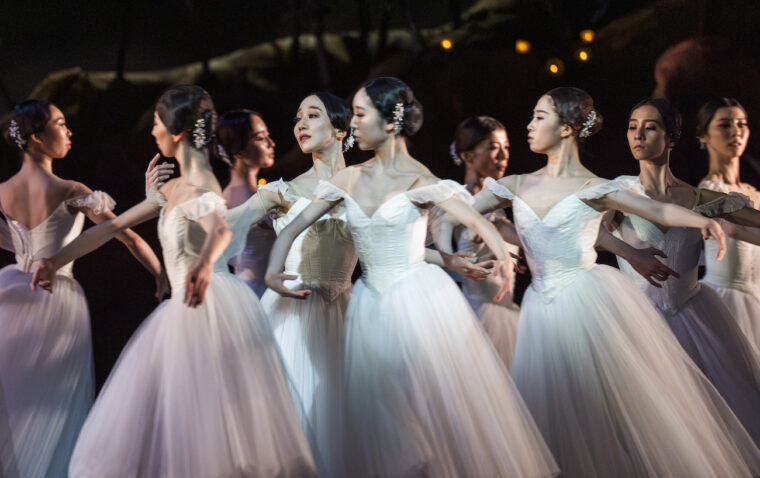 The Wilis - Giselle - National Ballet of Japan