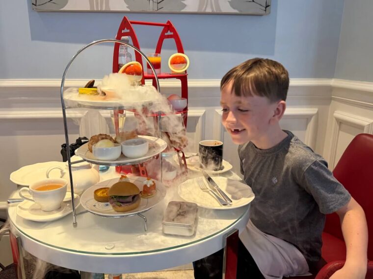 Science afternoon tea experiments at The Ampersand Hotel 