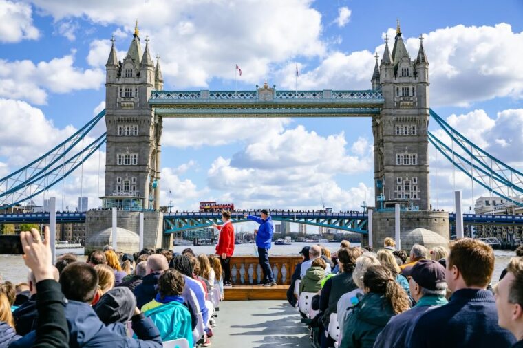Tower Bridge - Horrible Histories Terrible Thames