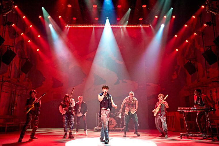 The cast of Sing Street, Lyric Hammersmith Theatre - Manuel Harlan (c) 1