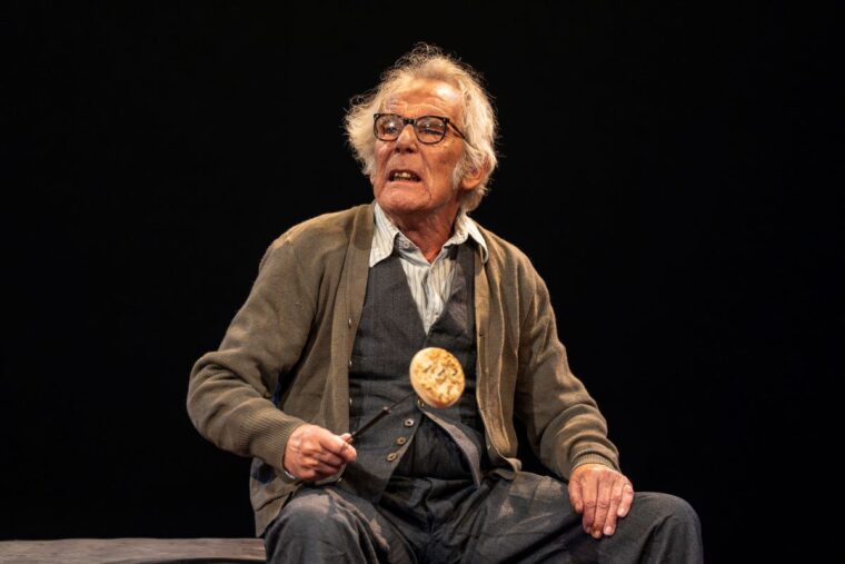 022. Christopher Fairbank in Entertaining Mr Sloane at Young Vic. ©Ellie Kurttz