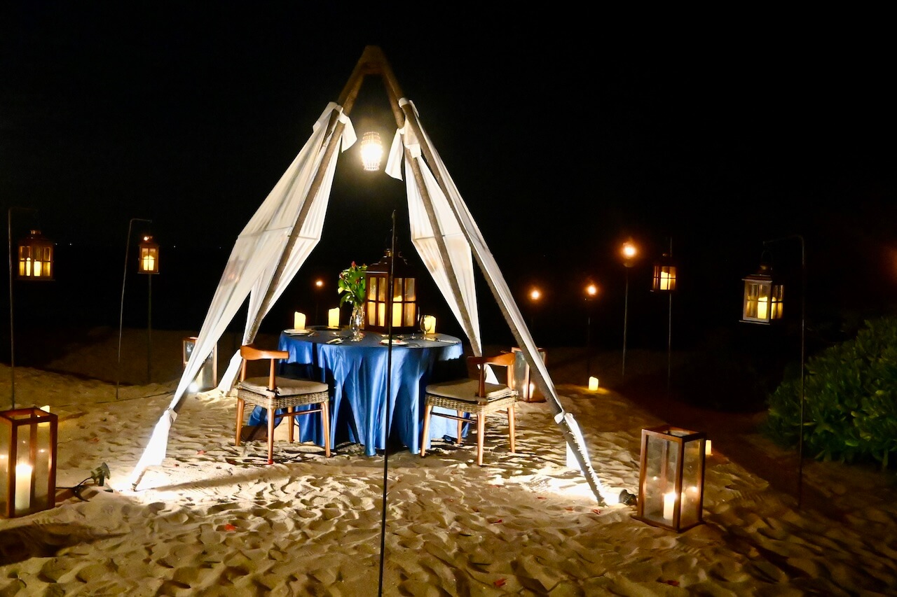 Beach dining experience