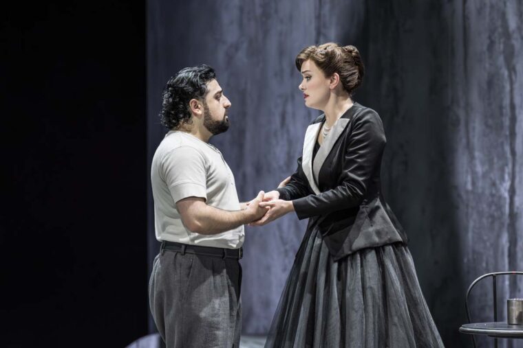 La boheme by Puccini at Glyndebourne, Autumn Season 2025.
Director Floris Visser, Revival Director Rachael Hewer.
Set Designer Dieweke van Reij.
Marcello - Aksel Daveyan, Musetta - Camilla Harris.