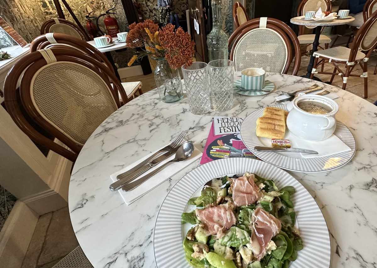 The Luxe Cafe at The Relais Henley serves all day cakes and coffee, light lunches, and afternoon teas