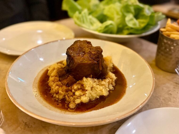 Brasato di Manzo at mel e Pere