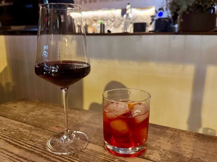 Red wine & Negroni Oui Madame