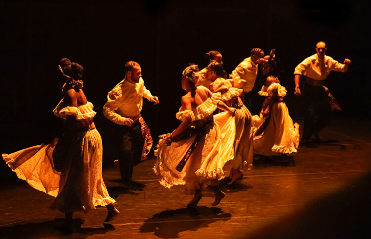 ZooNation, Ebony Scrooge, Act II, Dominican dance