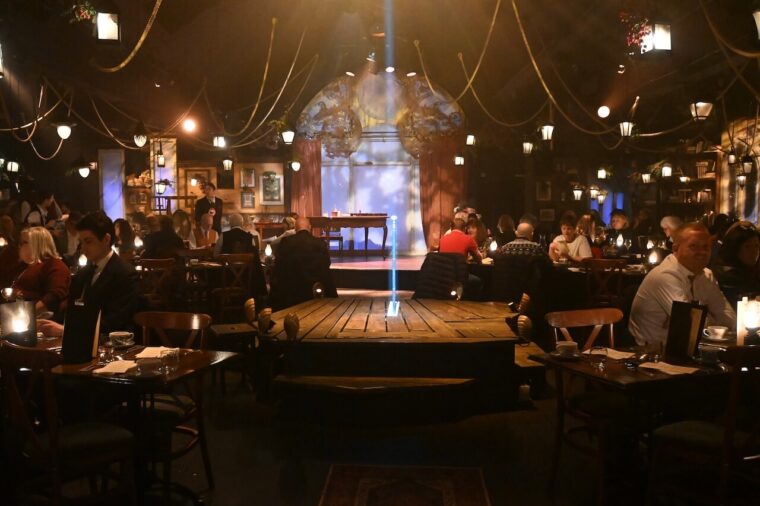 The Great Christmas Feast, The Lost Estate