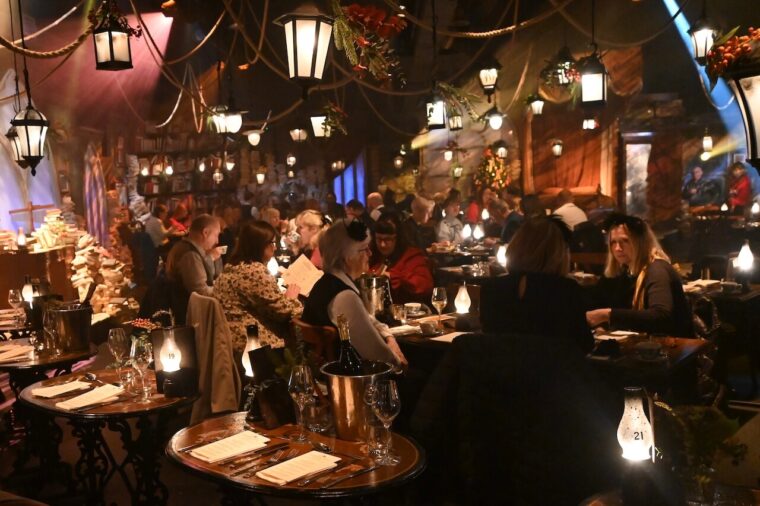 The Great Christmas Feast, The Lost Estate