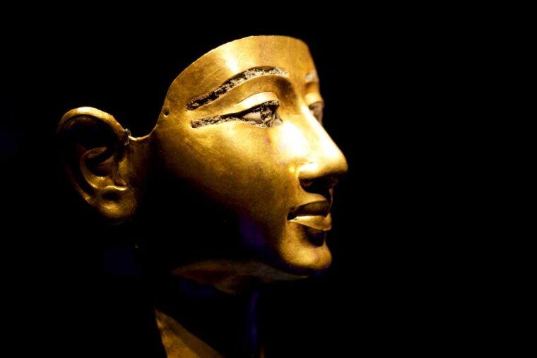 Gold Mask of Sheshonq II Ramses and the Pharaohs' Gold