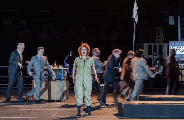 Rosie Aldridge and the cast in A scene from The Rise and Fall of the City of Mahagonny by Kurt Weill & Bertolt Brecht @ London Coliseum. ©Tristram Kenton 02-26