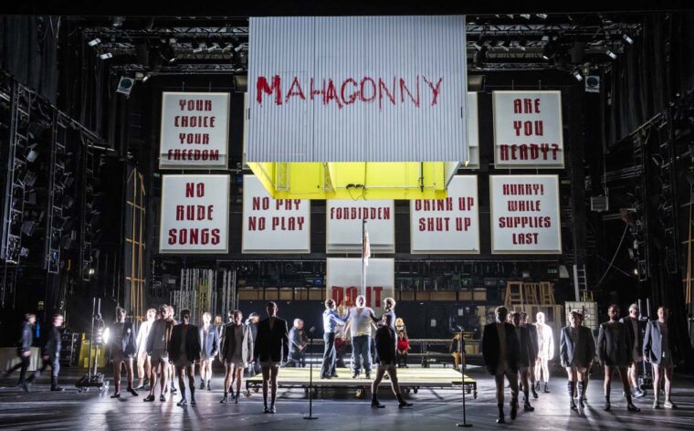 A scene from The Rise and Fall of the City of Mahagonny by Kurt Weill & Bertolt Brecht @ London Coliseum. An English National Opera production directed by Jamie Manton. Conductor, André de Ridder.
©Tristram Kenton 02-26