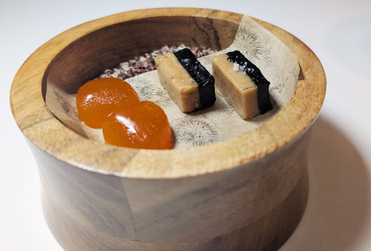 Petit fours - Tom Brown at the Capital