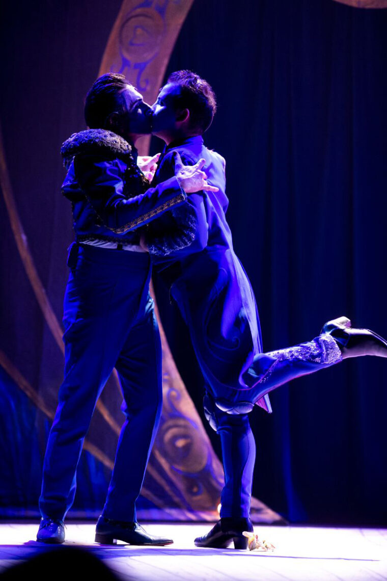 Yllana, The Opera Locos, Image Credit ANNELIZE TOZETTO