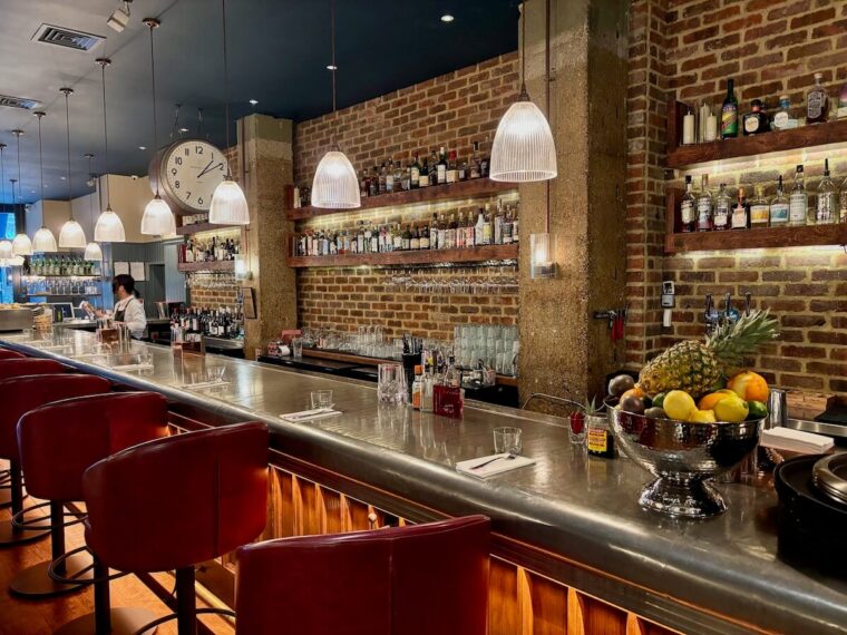 Burger & Lobster Soho bar