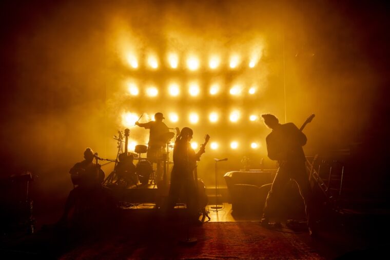 Cast of Manic Street Creature. Image credit Johan Persson