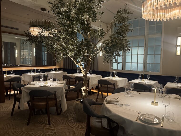 Restaurant interior Sparrow Italia