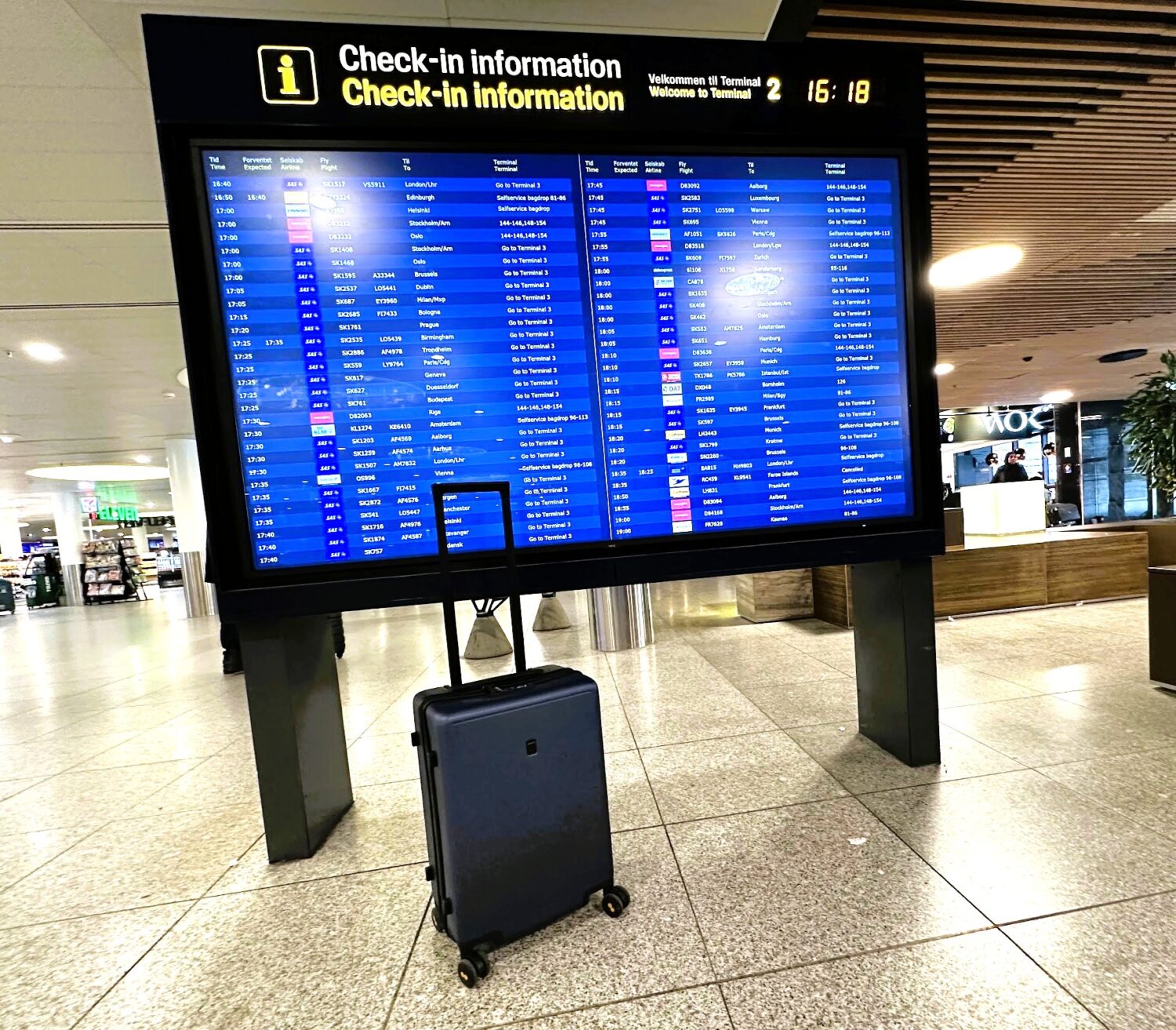 Level8 carry-on at Copenhagen airport