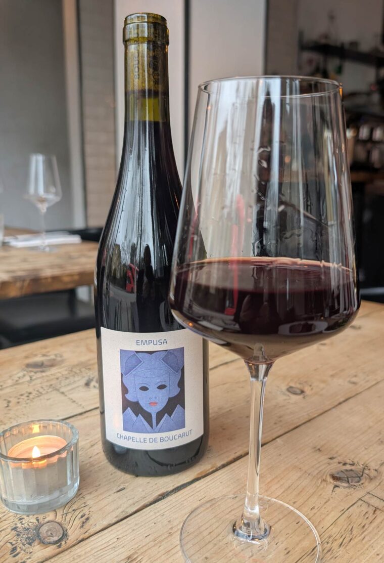 Empusa Red wine at Salut
