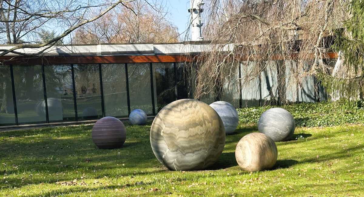 Alicja Kwade stone spheres in sculpture garden at Louisiana contemporary art museum
