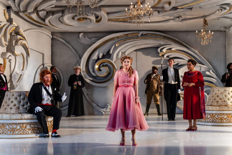 Der Rosenkavalier, Garsington Opera - Baron Ochs with Sophie