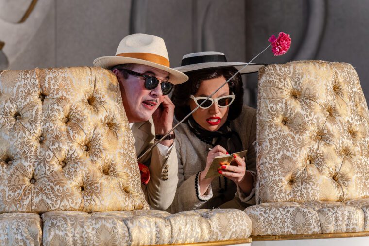 Der Rosenkavalier, Garsington Opera. Valzacchi and Annina plot