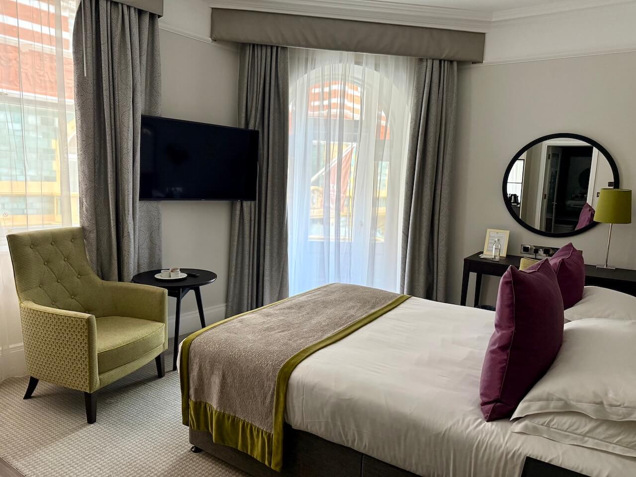 Classic room St. James' Court, A Taj Hotel