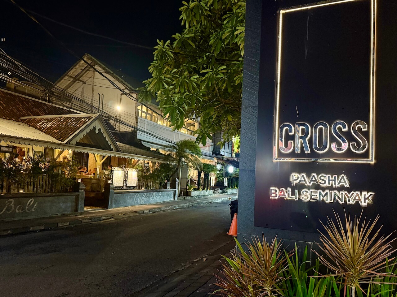 Cross Paasha Bali Seminyak
