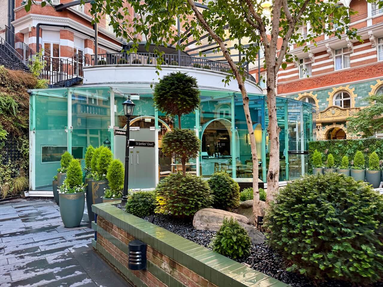 Exterior TH@51 restaurant St. James' Court, A Taj Hotel