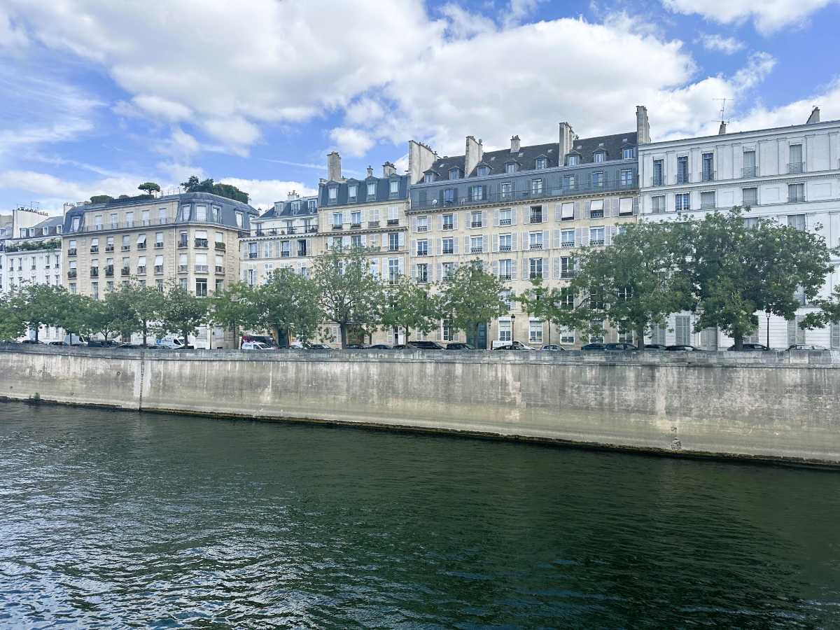river walk along the Seine from La Bourdonnais