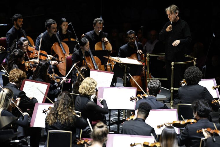 20th Century Classics - Esa Pekka Salonen conducts musicians from the RAM and Julliard