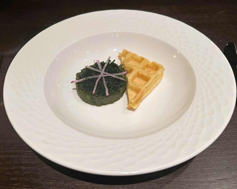 Tresind duck confit, saag, corn waffle