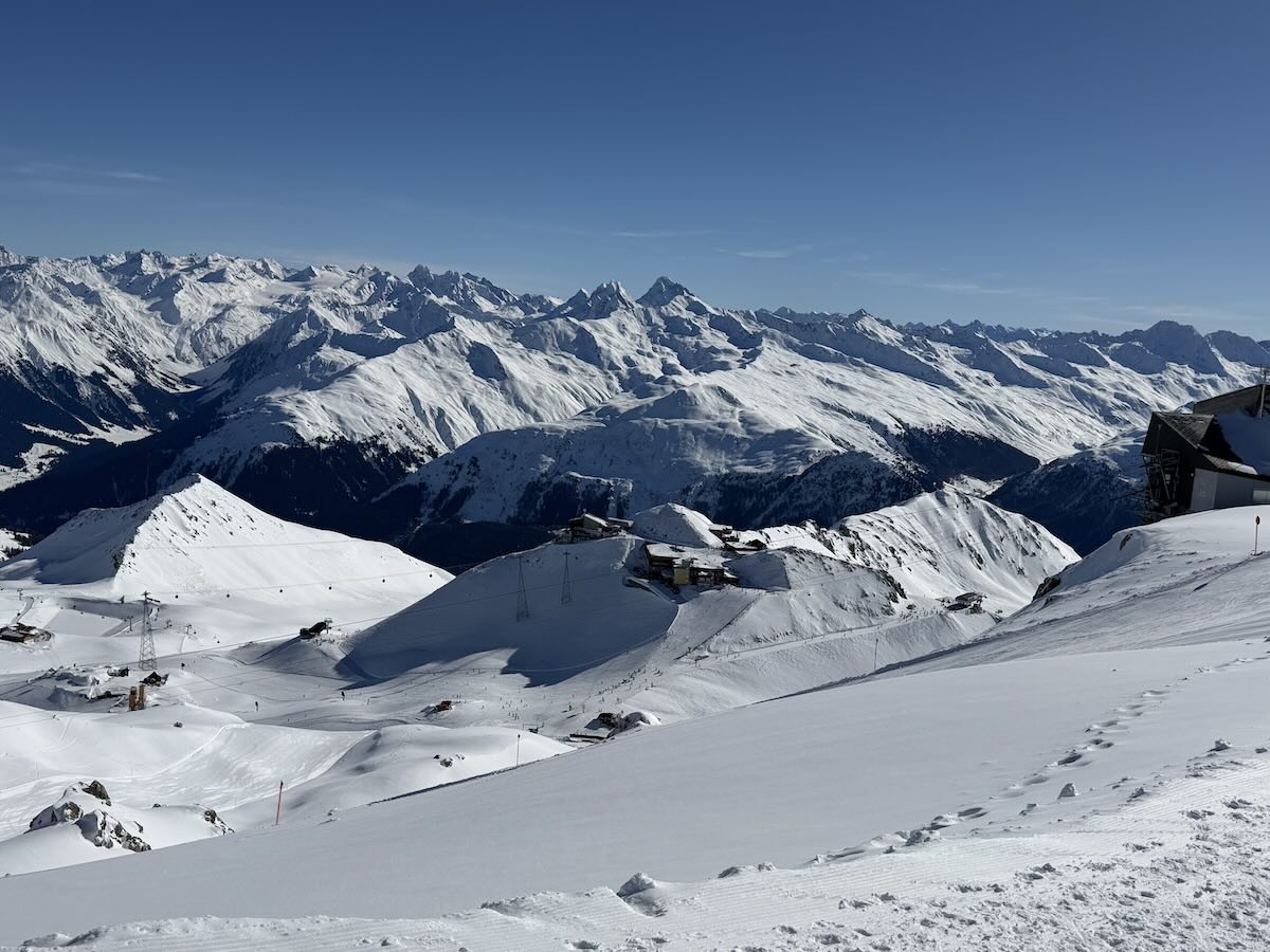 Mountain view from the piste Davos