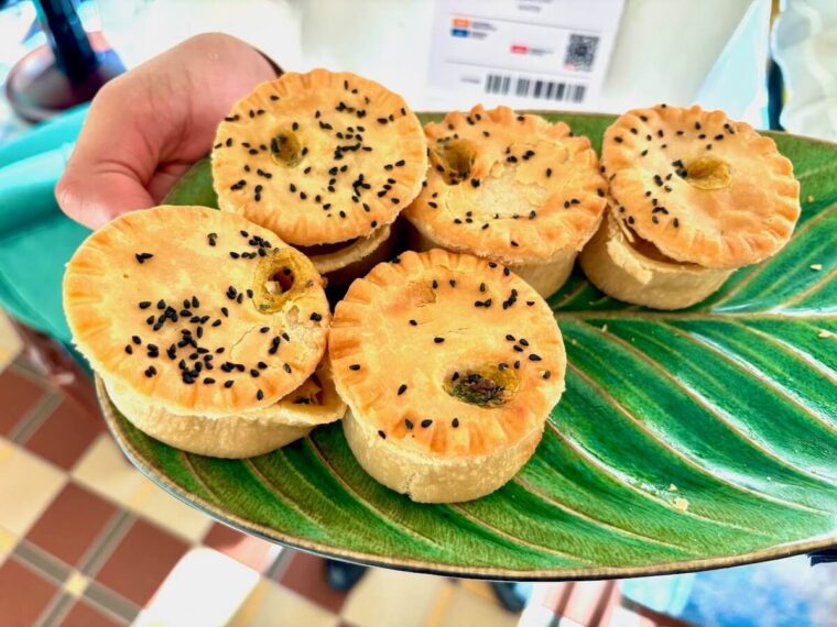 FULHAM SKY DECK PIES