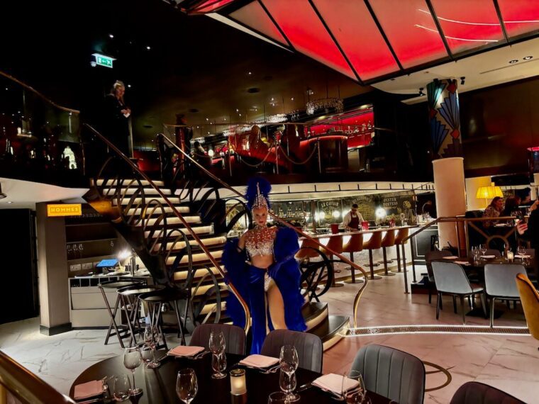 QUAGLINOS SHOWGIRL 1